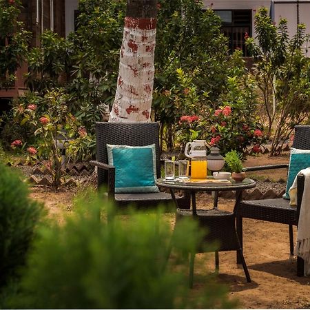 Mariners Bay Beach Resort Арамбол Екстериор снимка