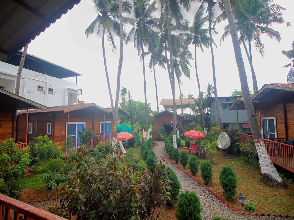 Mariners Bay Beach Resort Арамбол Екстериор снимка