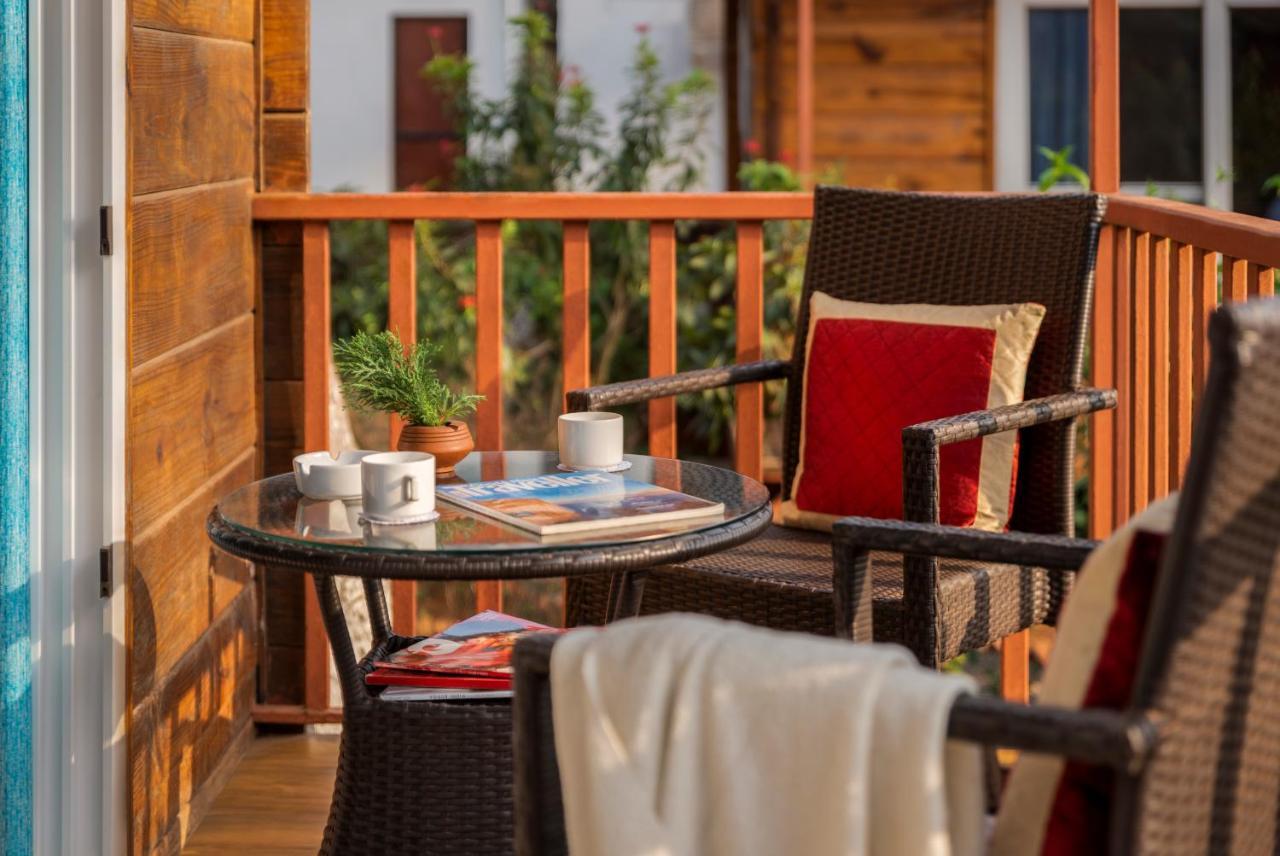 Mariners Bay Beach Resort Арамбол Екстериор снимка